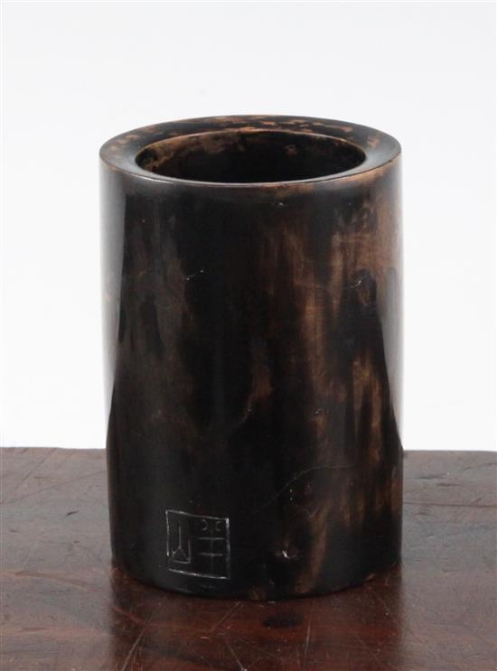 A Chinese lacquered wood brush pot, 10.5cm